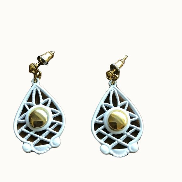 Vintage 1990s Earrings Teardrop White Gold Tone Dangle Stud Web Post - Picture 5 of 6